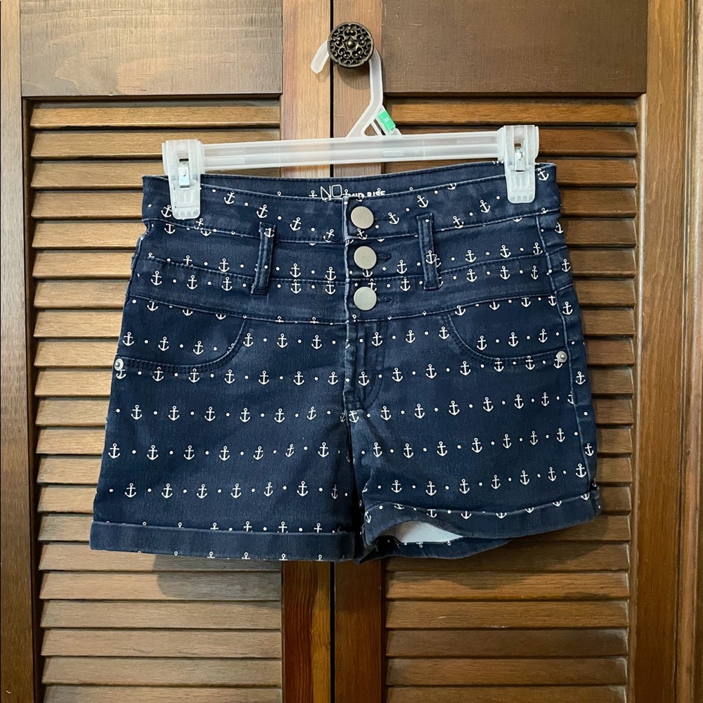 Navy anchor print No Boundaries shorts